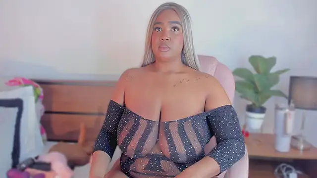 Niicol Jenner online show from September 16, 2025, 4:46 am