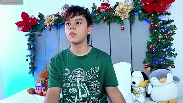 Snapshot of nico_leroy chatting on December 4, 2025, 7:46 pm nico leroy online show from December 4, 2025, 7:46 pm