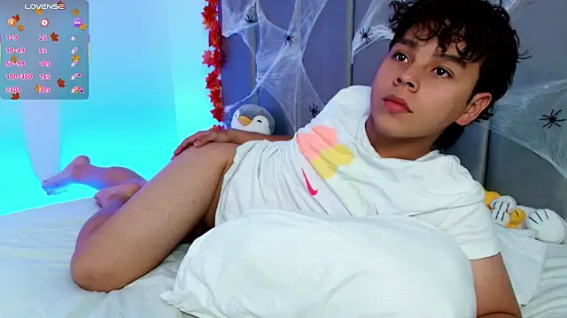 Snapshot of nico_leroy chatting on October 22, 2025, 10:41 pm nico leroy online show from October 22, 2025, 10:41 pm