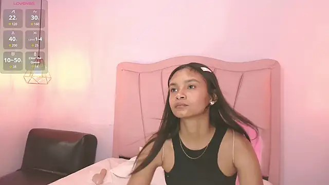 Snapshot of liz7skinny chatting on December 15, 2025, 9:53 pm liz7skinny online show from December 15, 2025, 9:53 pm