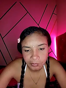 Snapshot of liz7skinny chatting on October 13, 2025, 9:27 pm liz7skinny online show from October 13, 2025, 9:27 pm