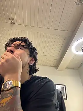 Snapshot of Elian_savoy chatting on October 26, 2025, 12:44 am Elian savoy online show from October 26, 2025, 12:44 am