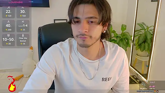 Snapshot of Elian_savoy chatting on November 28, 2025, 11:27 pm Elian savoy online show from November 28, 2025, 11:27 pm