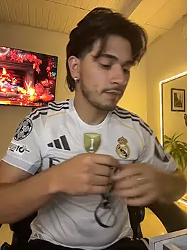 Snapshot of Elian_savoy chatting on November 1, 2025, 1:34 am Elian savoy online show from November 1, 2025, 1:34 am