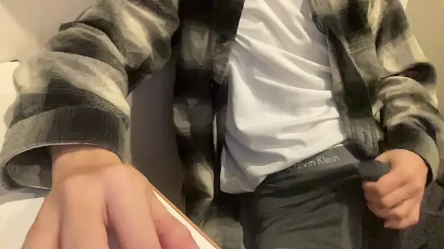 Snapshot of Lotus_boy chatting on November 5, 2025, 10:29 am Lotus boy online show from November 5, 2025, 10:29 am