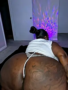 Thickkemzz41 online show from September 18, 2025, 11:08 pm