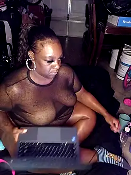 Snapshot of Thickkemzz41 chatting on November 8, 2025, 1:53 am Thickkemzz41 online show from November 8, 2025, 1:53 am