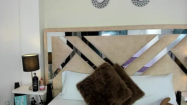 ximena vasquez8 online show from February 6, 2026, 3:35 am