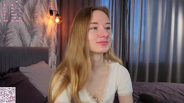 ElvinaRose online show from May 9, 2026, 4:38 am
