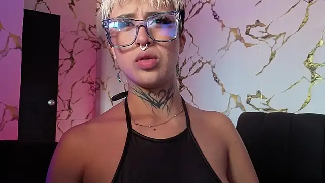 Snapshot of Rebeka-baker chatting on March 29, 2026, 3:13 pm Rebeka-baker online show from March 29, 2026, 3:13 pm