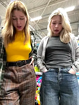 Snapshot of Cum_girlss chatting on October 19, 2025, 4:15 am Cum girlss online show from October 19, 2025, 4:15 am