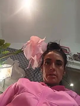 Snapshot of Tannedtattooed69 chatting on July 22, 2026, 1:24 pm Tannedtattooed69 online show from July 22, 2026, 1:24 pm