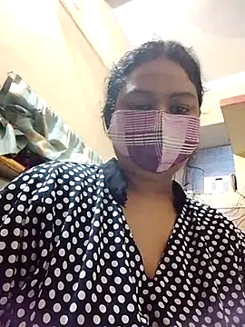 Cute Amiya online show from November 9, 2025, 2:15 am