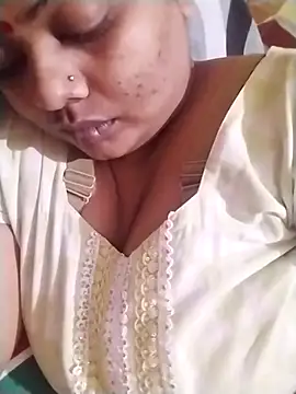 Cute Amiya online show from November 5, 2025, 6:22 pm