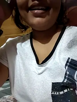 Cute Amiya online show from November 3, 2025, 2:50 am