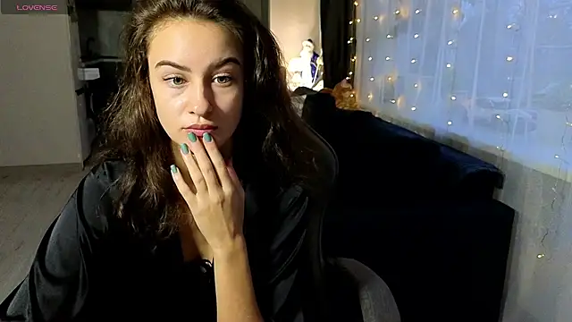 Snapshot of BelleWild chatting on December 1, 2025, 4:46 am BelleWild online show from December 1, 2025, 4:46 am