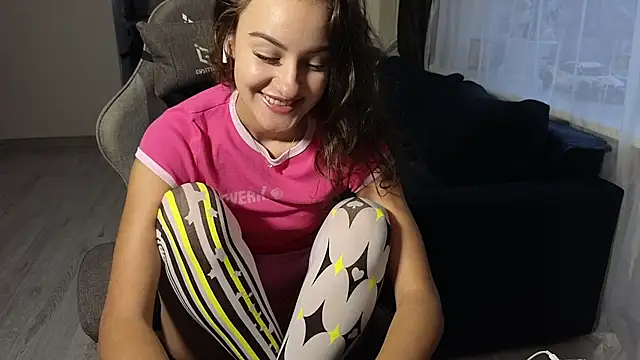 Snapshot of BelleWild chatting on November 14, 2025, 4:27 am BelleWild online show from November 14, 2025, 4:27 am