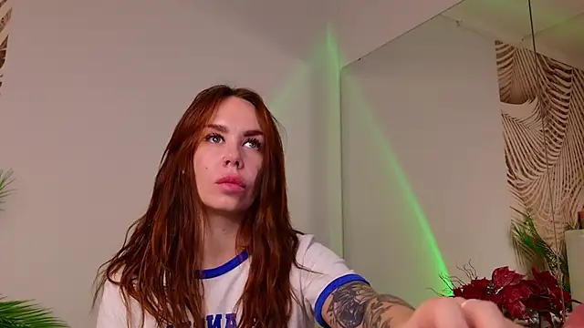 AnitaVensley online show from November 5, 2025, 10:51 am