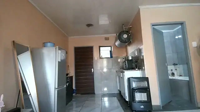 Snapshot of BusybooobsXXX3 chatting on October 15, 2025, 4:00 am BusybooobsXXX3 online show from October 15, 2025, 4:00 am