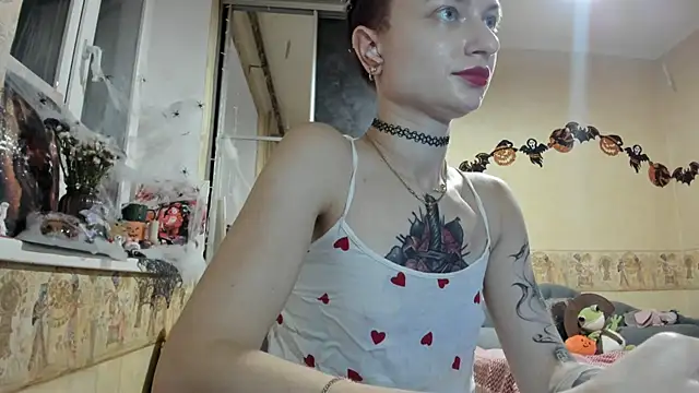 Snapshot of WatsonMi chatting on October 10, 2025, 2:29 pm WatsonMi online show from October 10, 2025, 2:29 pm