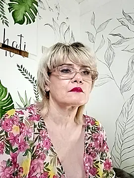 Catty Lady online show from May 29, 2026, 8:15 pm