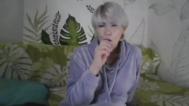 Catty Lady online show from December 22, 2025, 7:36 pm