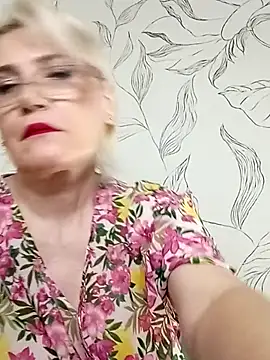 Snapshot of Catty_Lady chatting on July 9, 2026, 7:57 pm Catty Lady online show from July 9, 2026, 7:57 pm