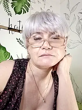 Catty Lady online show from November 8, 2025, 8:56 pm