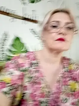 Snapshot of Catty_Lady chatting on July 7, 2026, 6:44 pm Catty Lady online show from July 7, 2026, 6:44 pm