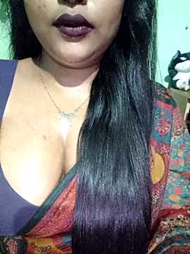 Snapshot of JIYA-04 chatting on April 6, 2026, 1:12 pm JIYA-04 online show from April 6, 2026, 1:12 pm