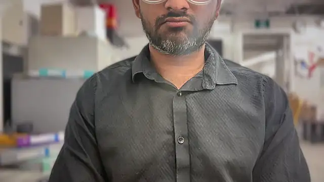 pranastro00 online show from May 6, 2026, 2:43 pm