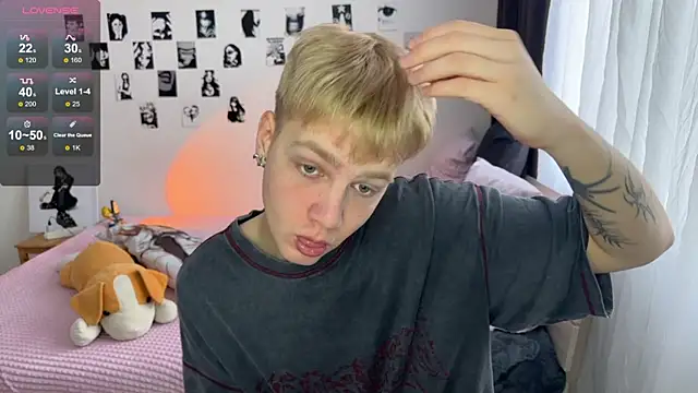 olivertasty online show from October 31, 2025, 12:24 pm