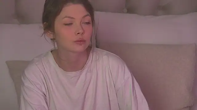 Snapshot of miamunn chatting on May 6, 2026, 5:50 pm miamunn online show from May 6, 2026, 5:50 pm