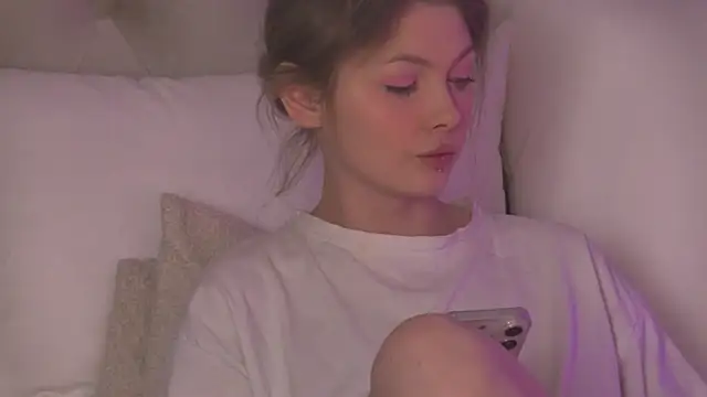 Snapshot of miamunn chatting on May 3, 2026, 7:50 pm miamunn online show from May 3, 2026, 7:50 pm