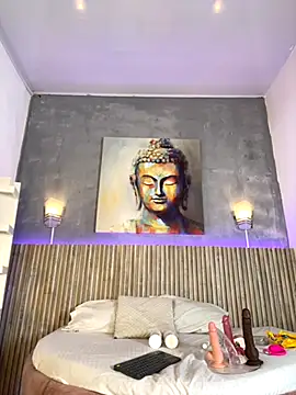 Saracooper   online show from November 17, 2025, 3:54 am