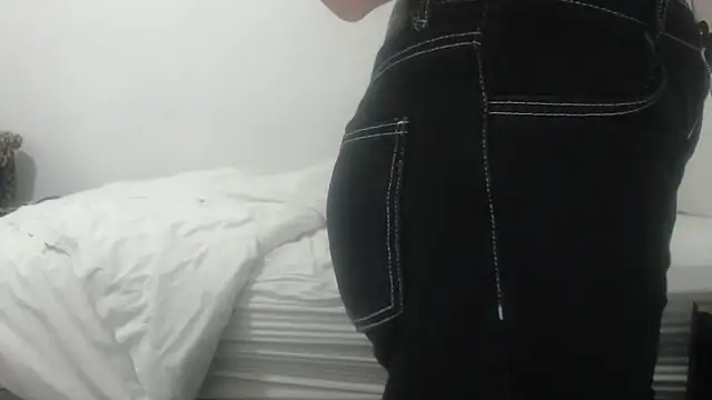 Snapshot of sabrina_v_ chatting on March 21, 2026, 9:25 am sabrina v online show from March 21, 2026, 9:25 am