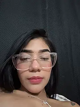 ElaRose 12 online show from April 23, 2026, 7:48 pm