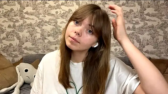 CoralinaEastoy online show from September 28, 2025, 9:22 pm