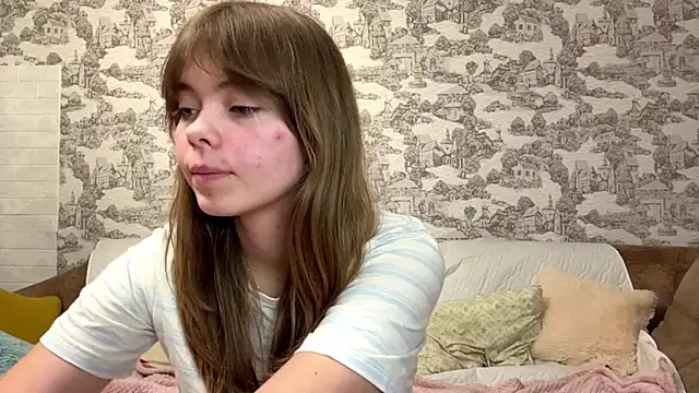 CoralinaEastoy online show from October 7, 2025, 8:54 pm