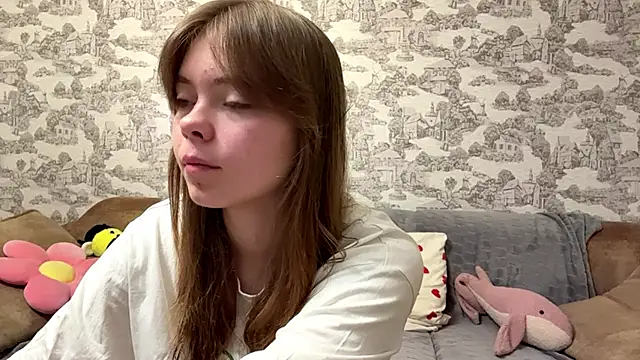CoralinaEastoy online show from September 10, 2025, 8:19 pm