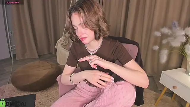 Naomi   Rias online show from November 7, 2025, 12:48 am