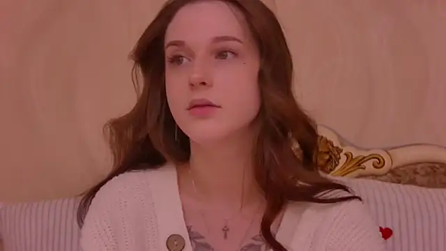 Snapshot of LollaVibe chatting on November 28, 2025, 11:49 pm LollaVibe online show from November 28, 2025, 11:49 pm