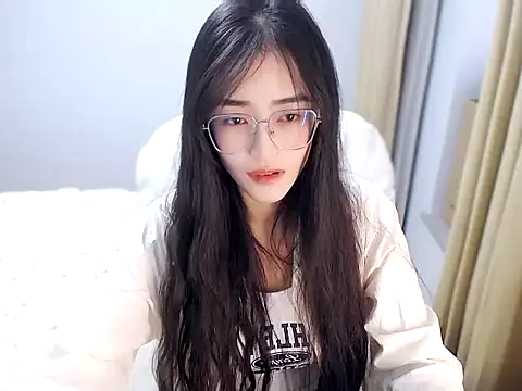 Aurora-mao online show from October 11, 2025, 8:04 am