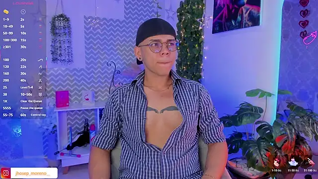 jhosepMoreno online show from April 30, 2026, 1:18 pm