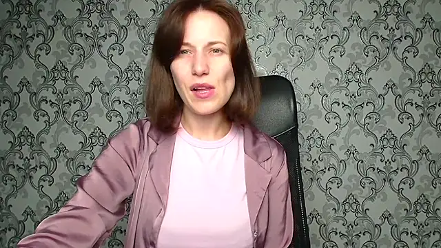 Kelly Kisss online show from November 30, 2025, 12:17 pm