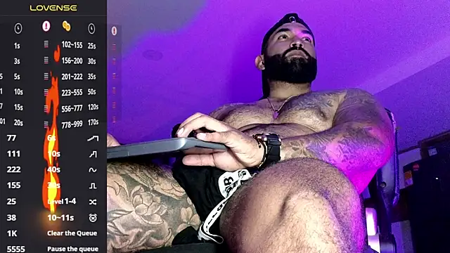 Max-prada online show from May 16, 2026, 2:32 am