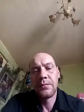 ToughDraft14 online show from April 25, 2026, 4:37 am