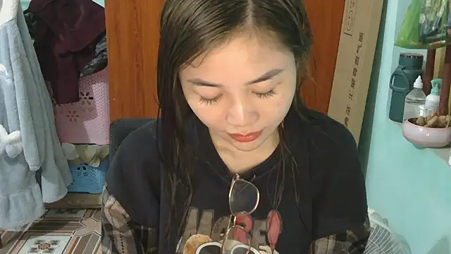 Uhem112 online show from February 3, 2026, 5:27 am