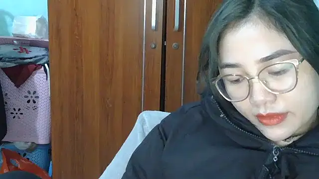 Uhem112 online show from January 7, 2026, 1:21 am