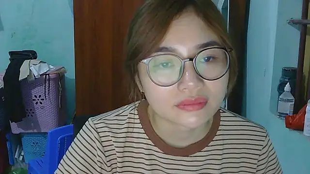 Uhem112 online show from October 18, 2025, 2:19 pm